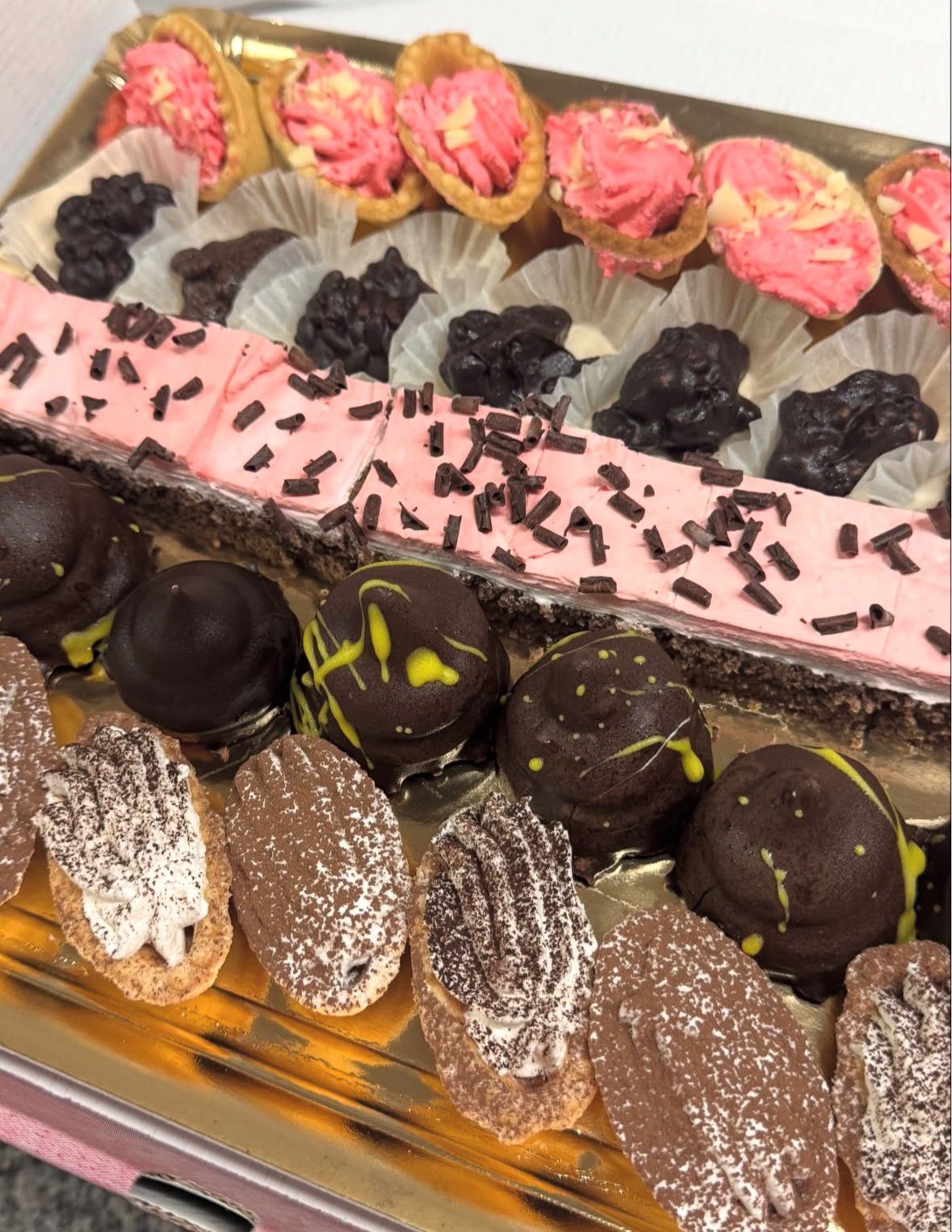 Surtidos variados artesanales Pastelería Arjery